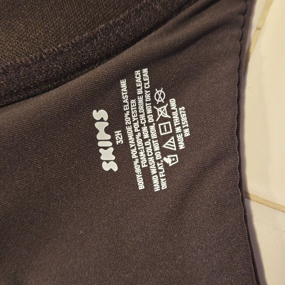 Skims Fits Everybody Push-Up Demi Bra in Espresso - Picture 7 of 8